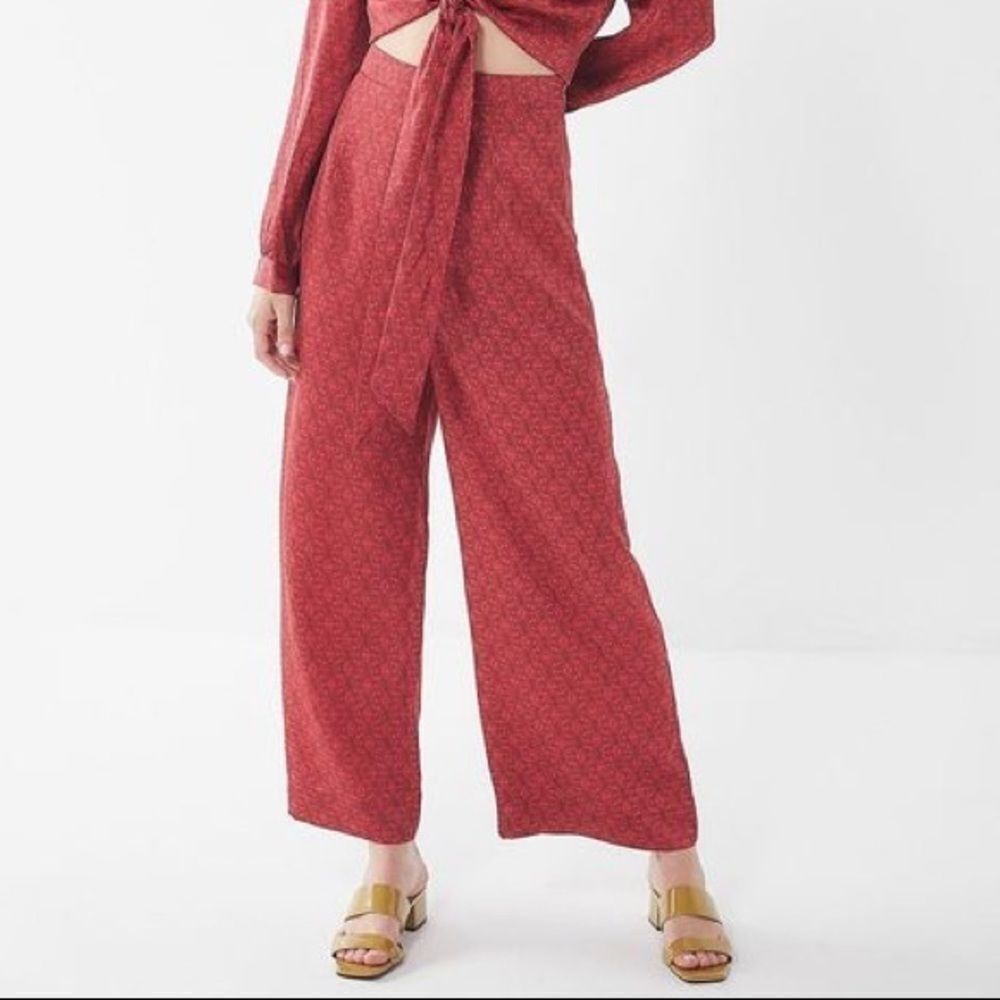 Urban Outfitters Boho Pattern Red & Black Silky Wide Leg Pants Size Medium